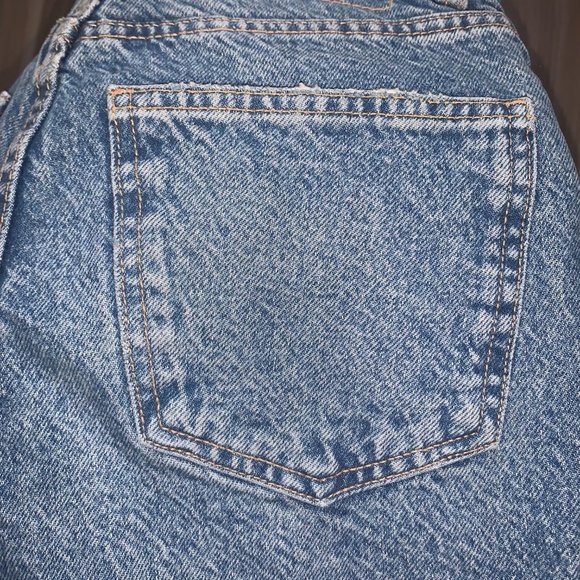 Brand New Zara "90s Mom" Jeans - Picture 4 of 6